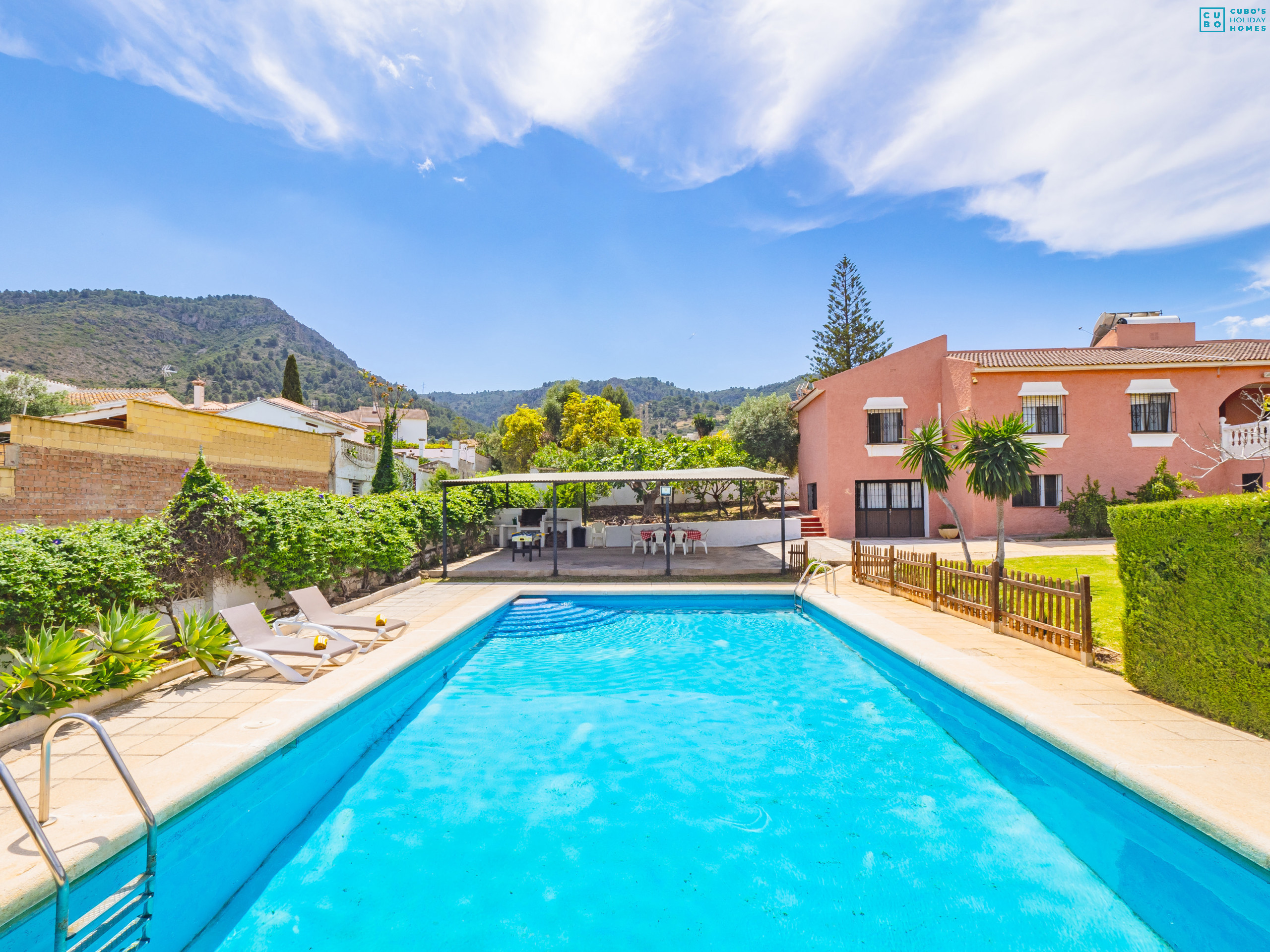 Casa vacacional con piscina en Alhaurín de la Torre para 8 personas