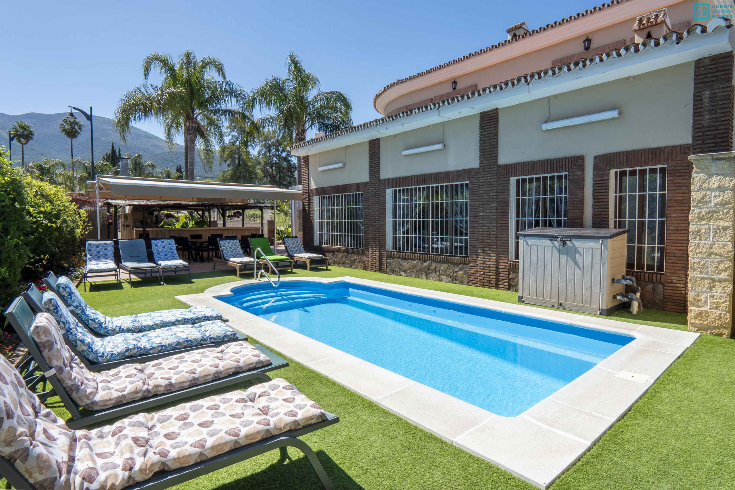 Casa rural con piscina en Alhaurín el Grande ideal para vacaciones en familia
