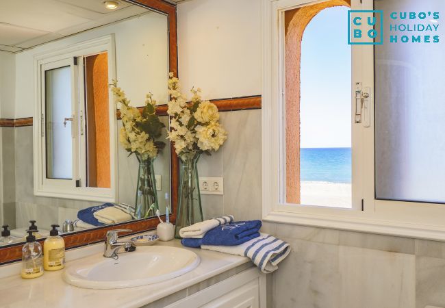 Casa en Manilva - Cubo's Beachfront Marina de Casares House Casa en Manilva - Cubo's Beachfront Marina de Casares House