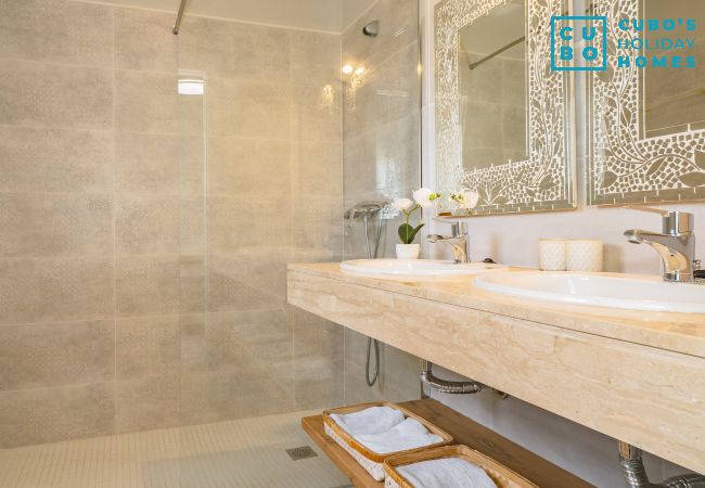 Casa rural en Alhaurín el Grande - Cubo's La Luz del Valle Rural House Casa rural en Alhaurín el Grande - Cubo's La Luz del Valle Rural House