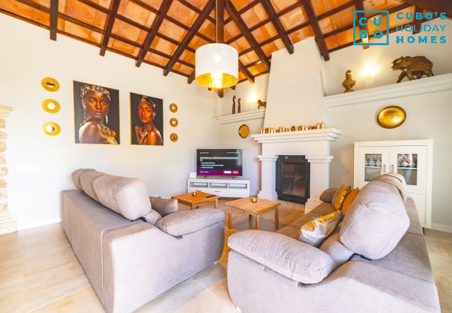 Casa rural en Alhaurín el Grande - Cubo's La Luz del Valle Rural House Casa rural en Alhaurín el Grande - Cubo's La Luz del Valle Rural House