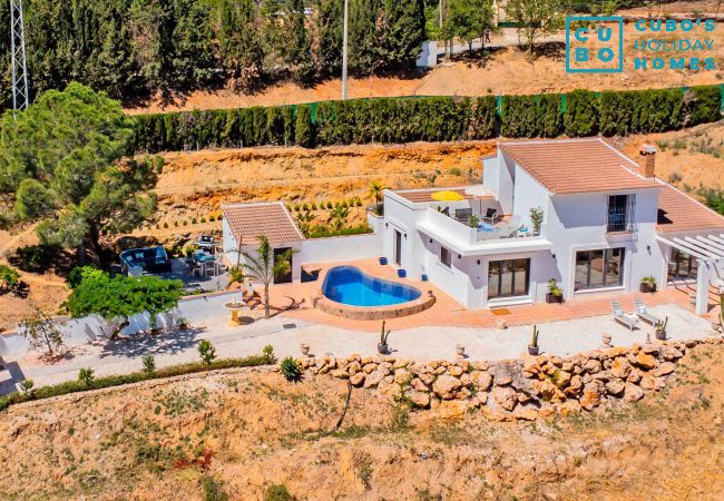 Casa rural en Alhaurín el Grande - Cubo's Los Olivos View Rural House Casa rural en Alhaurín el Grande - Cubo's Los Olivos View Rural House