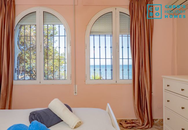 Villa en Mijas Costa - Cubo's Beachfront Villa Khayyam Villa en Mijas Costa - Cubo's Beachfront Villa Khayyam