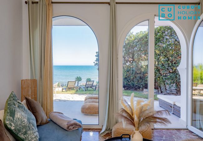 Villa en Mijas Costa - Cubo's Beachfront Villa Khayyam Villa en Mijas Costa - Cubo's Beachfront Villa Khayyam