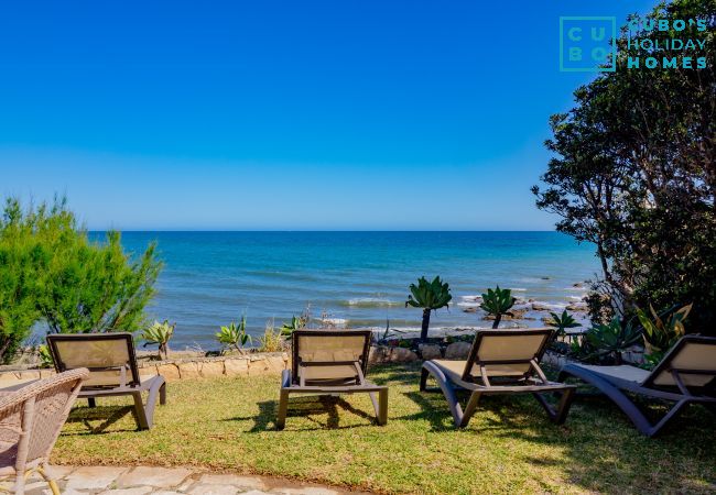 Villa en Mijas Costa - Cubo's Beachfront Villa Khayyam Villa en Mijas Costa - Cubo's Beachfront Villa Khayyam