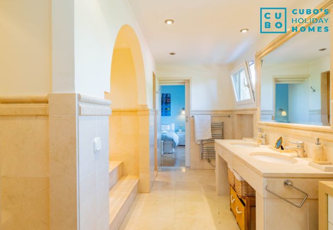 Villa en Torremolinos - Cubo's Villa Las Capuchinas & Cave House Villa en Torremolinos - Cubo's Villa Las Capuchinas & Cave House