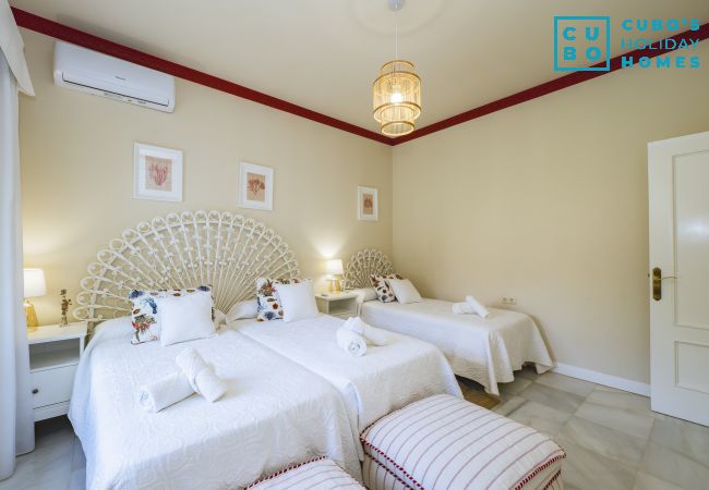 Villa en Torremolinos - Cubo's Villa Galemar Torremolinos Pool & Padel Villa en Torremolinos - Cubo's Villa Galemar Torremolinos Pool & Padel