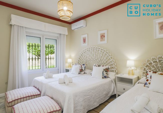 Villa en Torremolinos - Cubo's Villa Galemar Torremolinos Pool & Padel Villa en Torremolinos - Cubo's Villa Galemar Torremolinos Pool & Padel