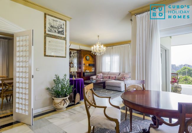 Villa en Torremolinos - Cubo's Villa Galemar Torremolinos Pool & Padel Villa en Torremolinos - Cubo's Villa Galemar Torremolinos Pool & Padel