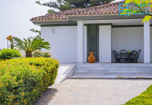 Villa en Torremolinos - Cubo's Villa Galemar Torremolinos Pool & Padel Villa en Torremolinos - Cubo's Villa Galemar Torremolinos Pool & Padel