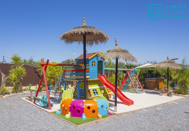 Villa en Alhaurín el Grande - Cubo's Villa Las Palmeras Altas 14PAX Villa en Alhaurín el Grande - Cubo's Villa Las Palmeras Altas 14PAX
