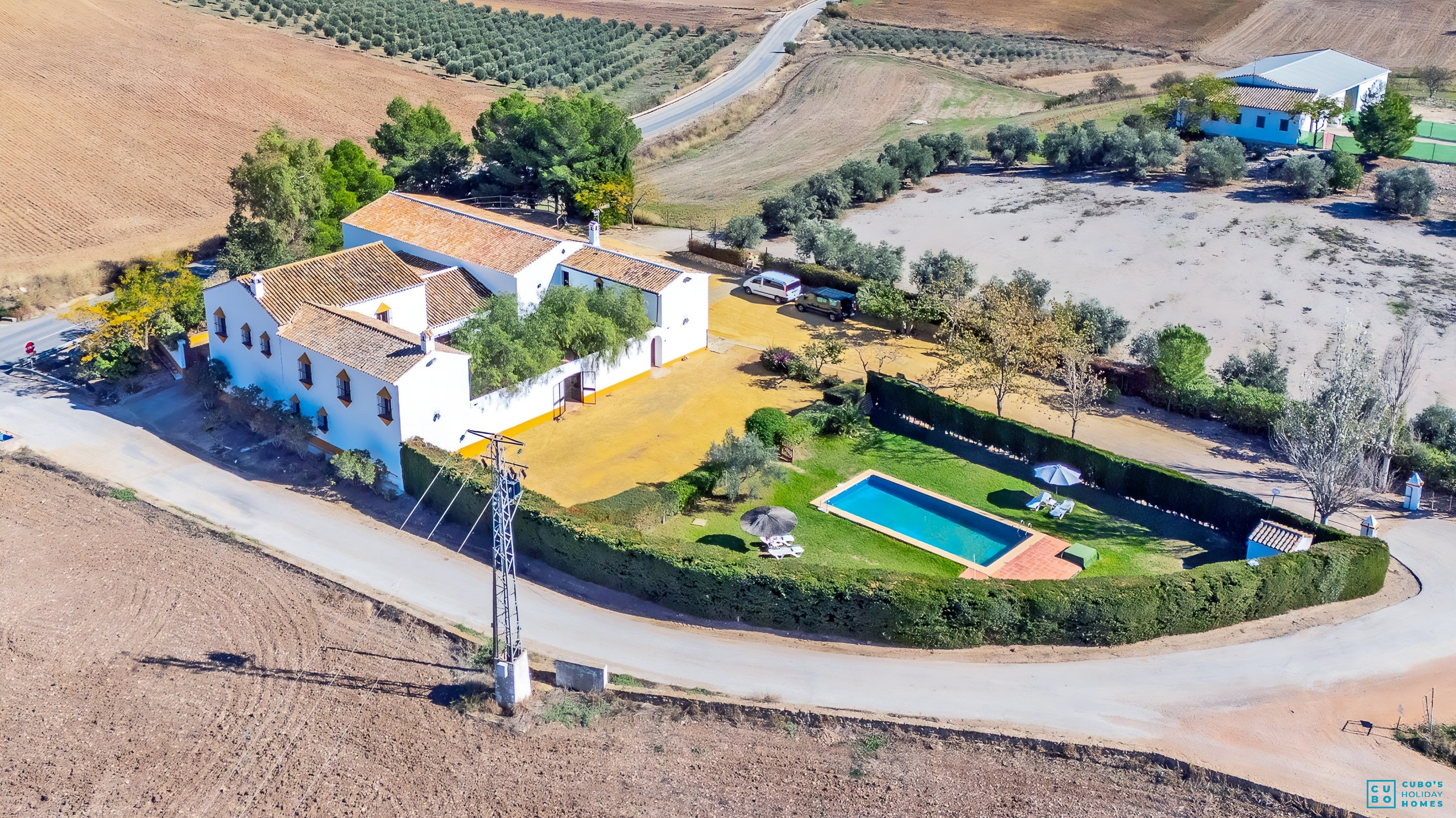 Casa rural con piscina para 20 personas