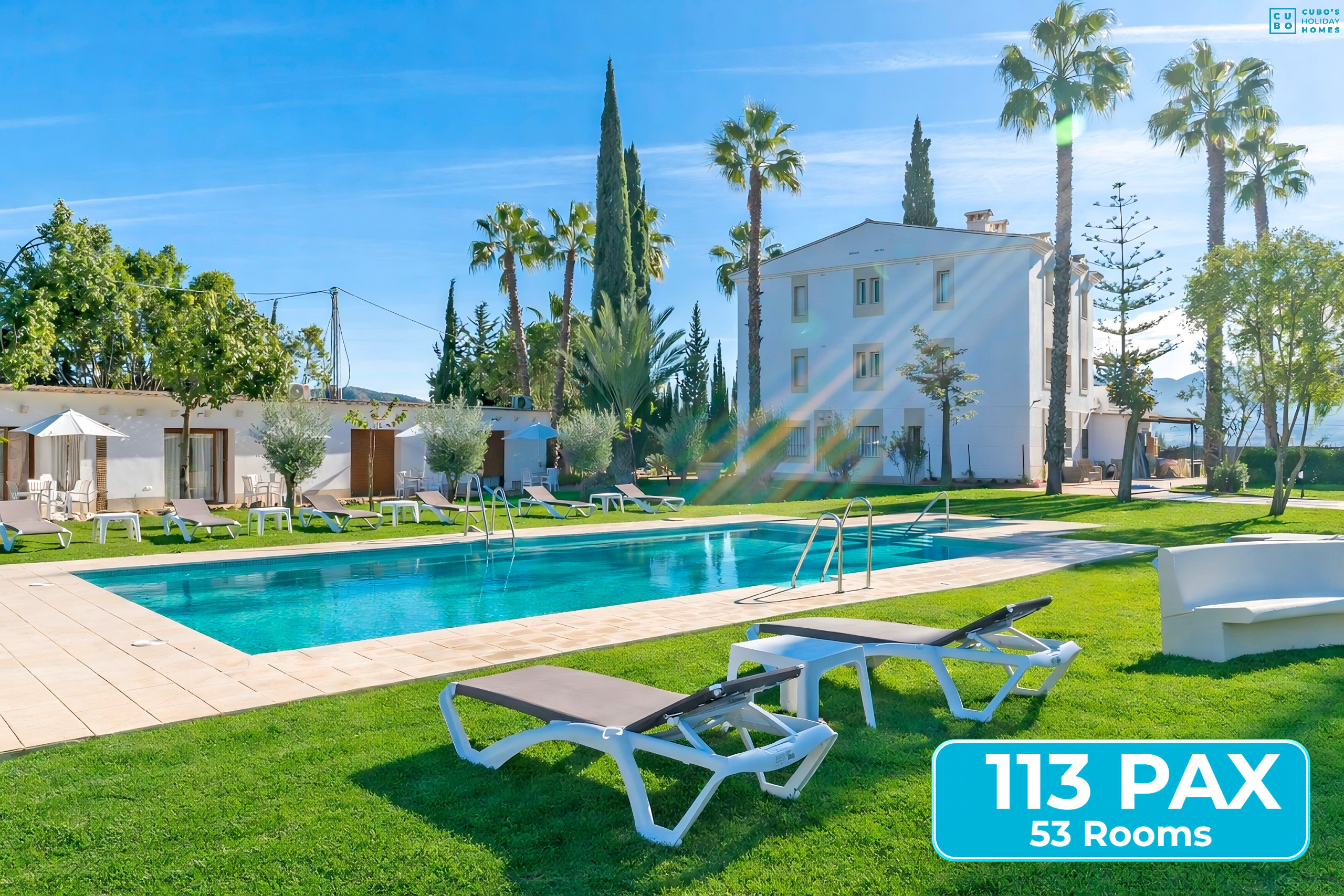 Recinto vacacional con piscina en Alhaurín el Grande
