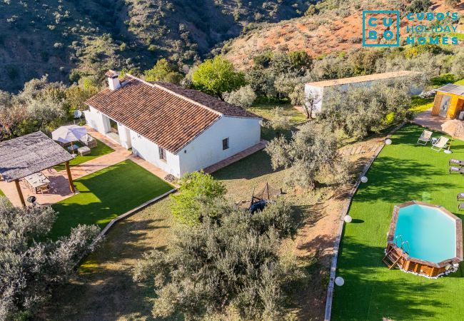 Casa rural en Málaga - Cubo's Casa Los Pinos High Privacy Pool