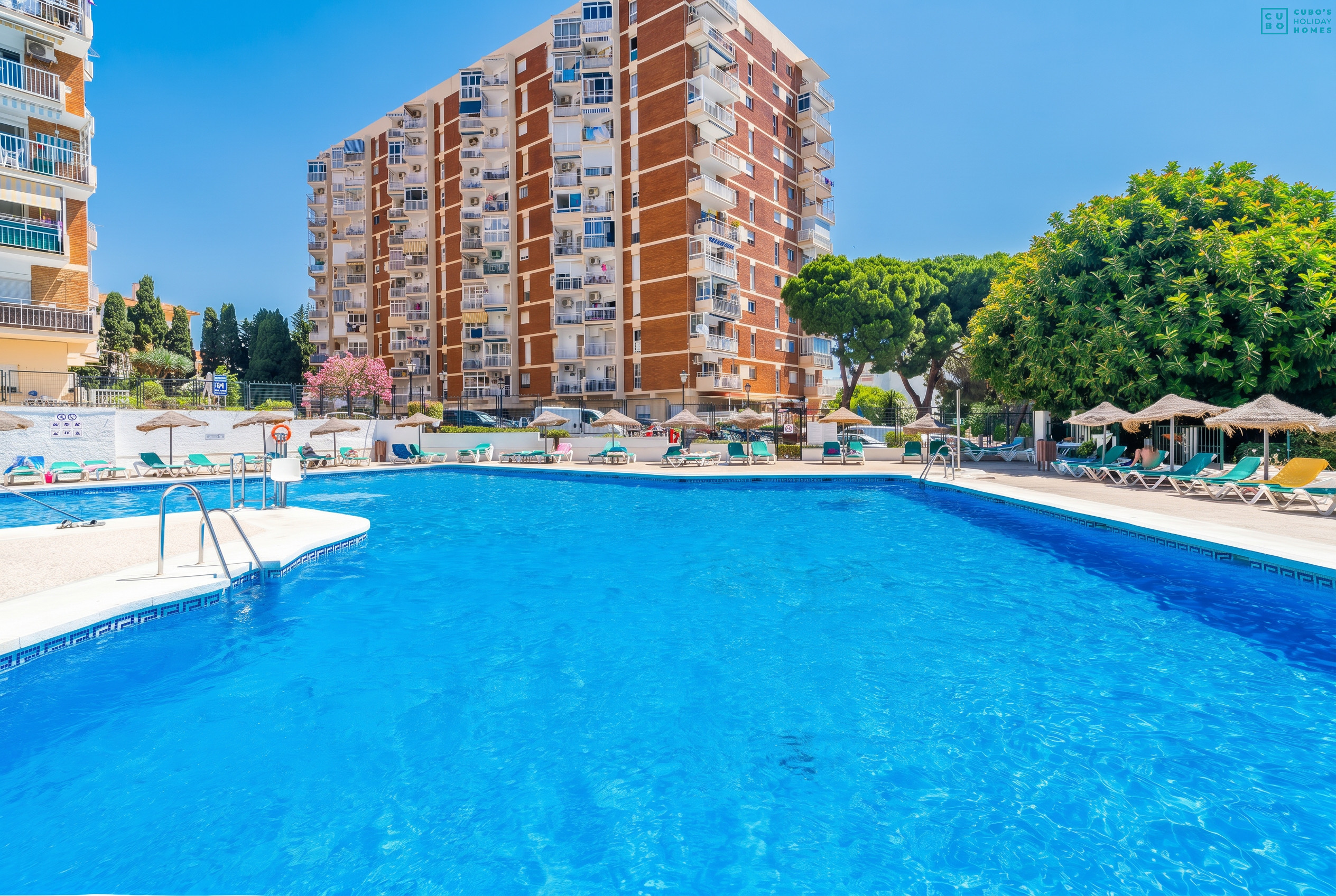 Apartamento vacacional con piscina en Benalmádena