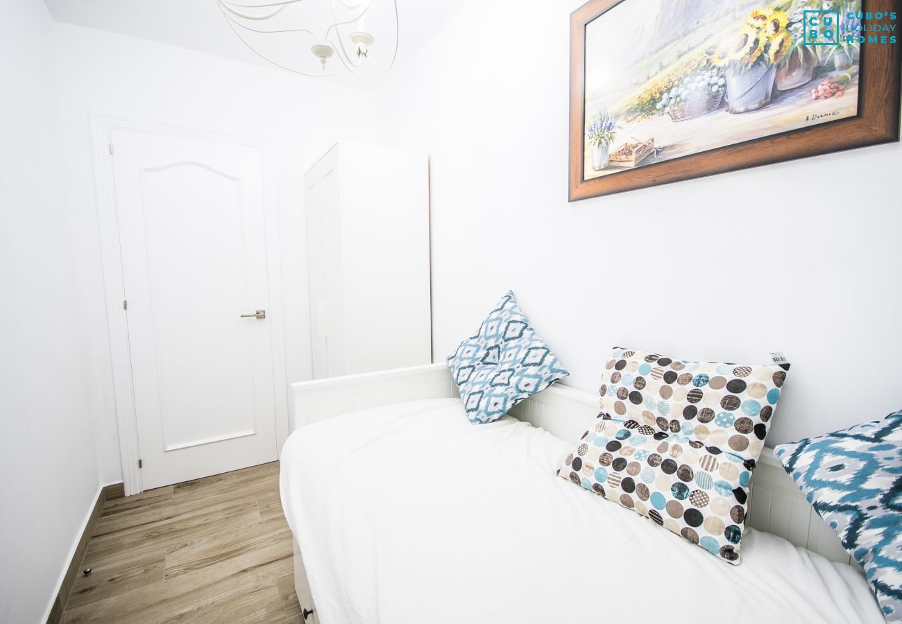 Dormitorio infantil de este apartamento en Mijas Costa