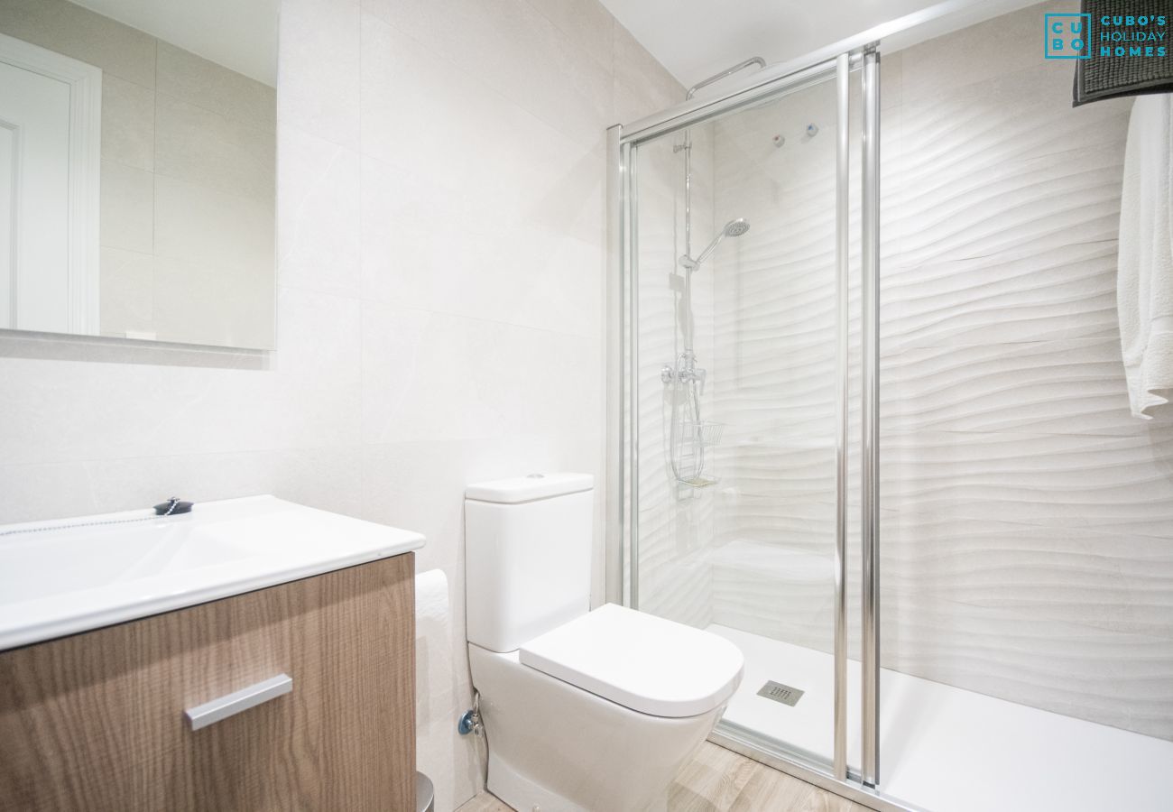 Baño de este apartamento en Mijas Costa