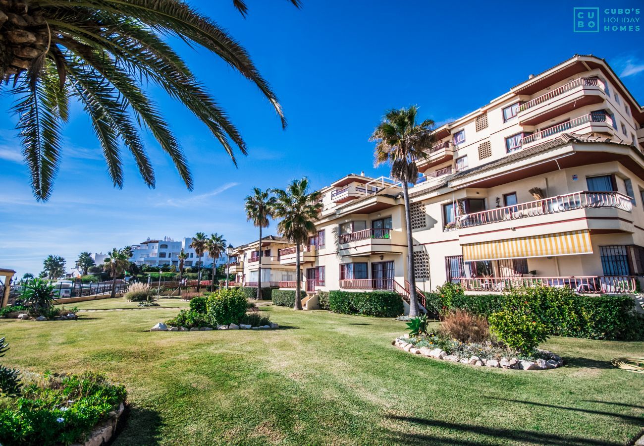 Jardín de este apartamento en Mijas Costa