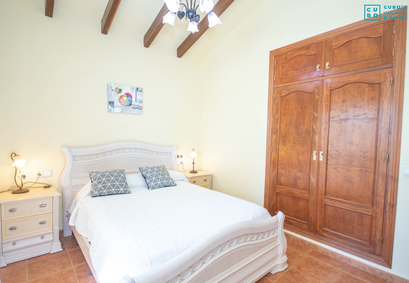 Dormitorio de esta finca en Alhaurín el Grande