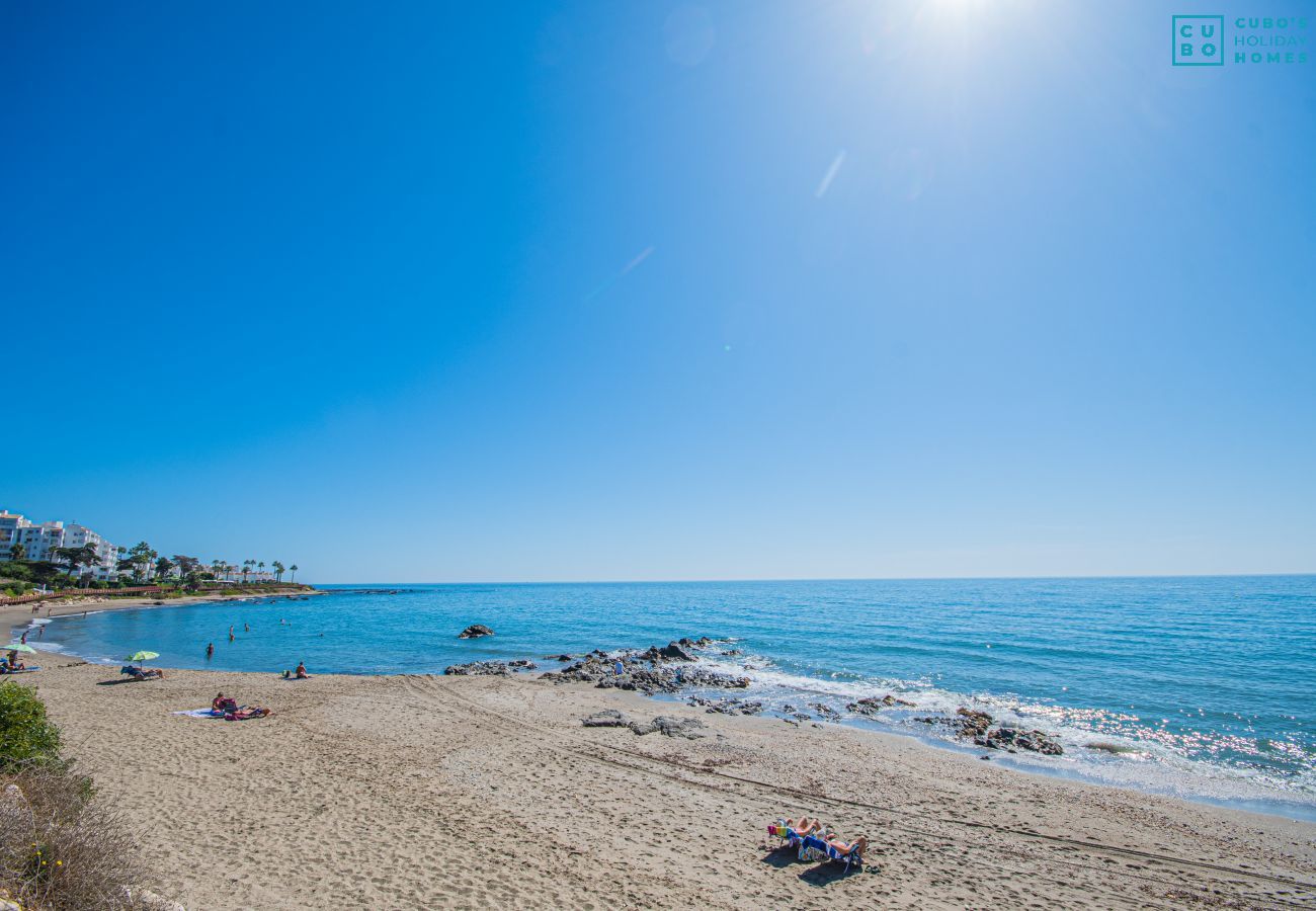 Playa cercana de este apartamento en Marbella