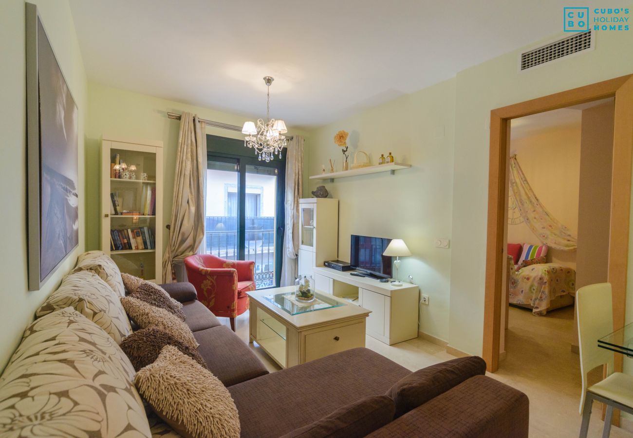 Salón comedor de este apartamento en Fuengirola