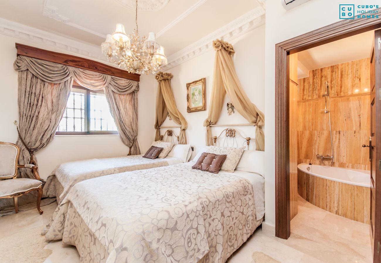 Villa en Alhaurin de la Torre - Cubo's Villa Dos Reyes