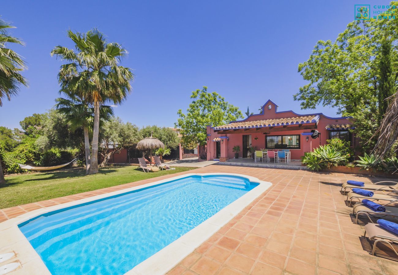 Casa rural con piscina en Alhaurín de la Torre