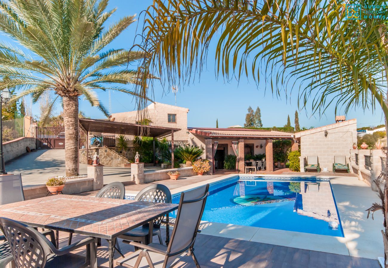 Piscina privada de esta finca en Alhaurín el Grande