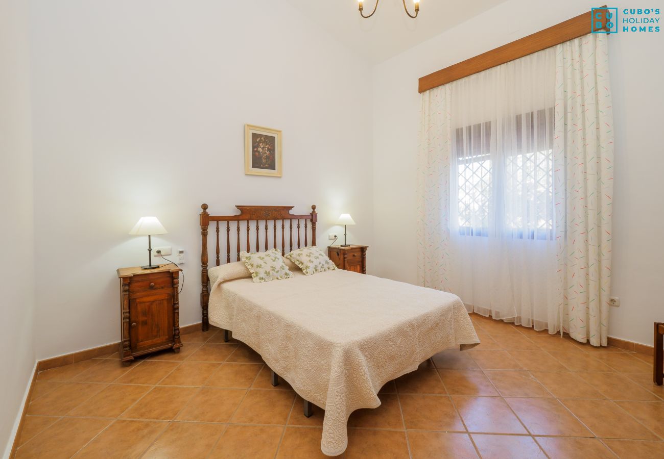 Dormitorio de esta finca en Alhaurín el Grande