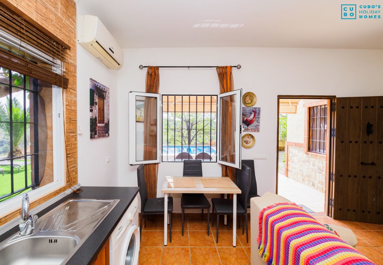 Casa rural en Mijas Pueblo - Cubo's Finca River Retreat High Privacy