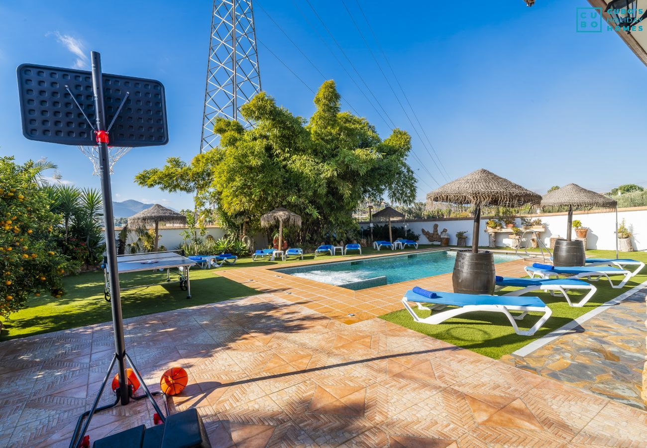 Casa rural en Alhaurín el Grande - Cubo's Casa Rural Tirado & Heated Pool