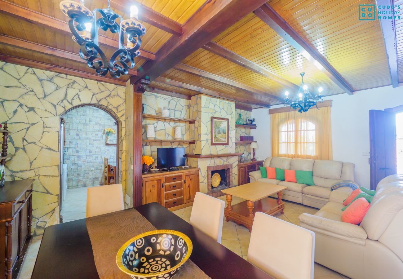 Casa rural en Alhaurín el Grande - Cubo's Finca Los Helechos