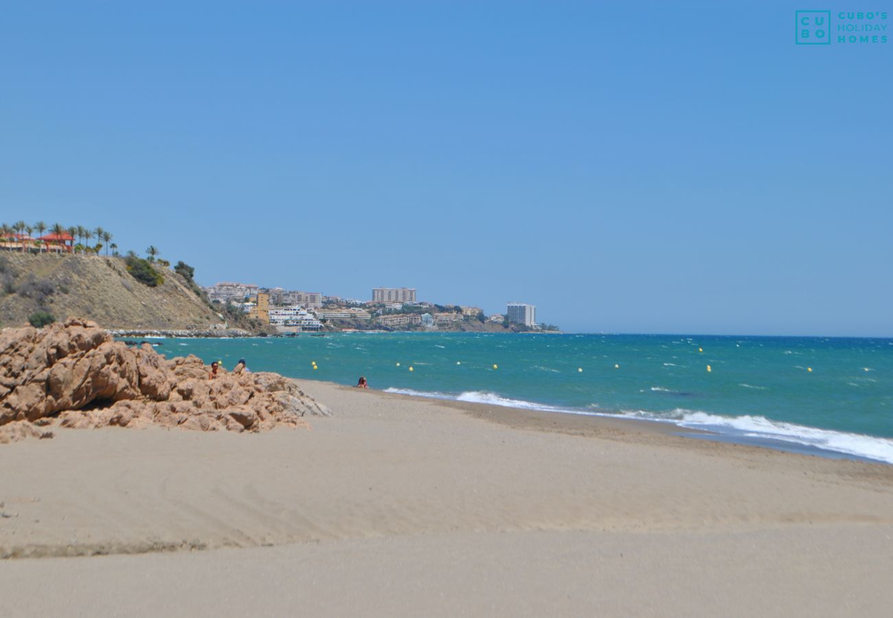 Playa cercana a este apartamento en Fuengirola