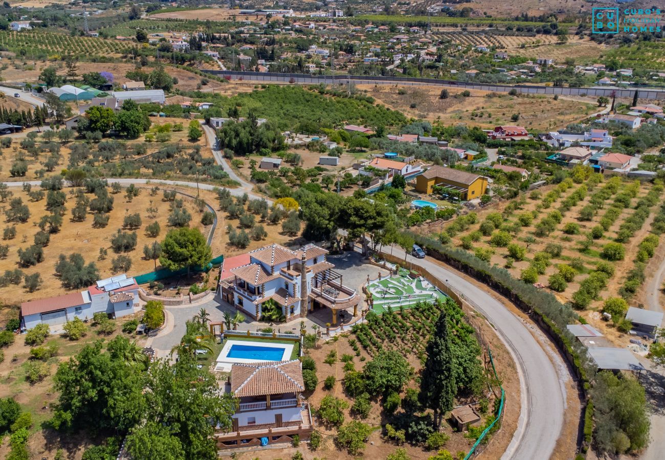 Villa en Estación de Cártama - Cubo's Villa Fina & Minigolf included