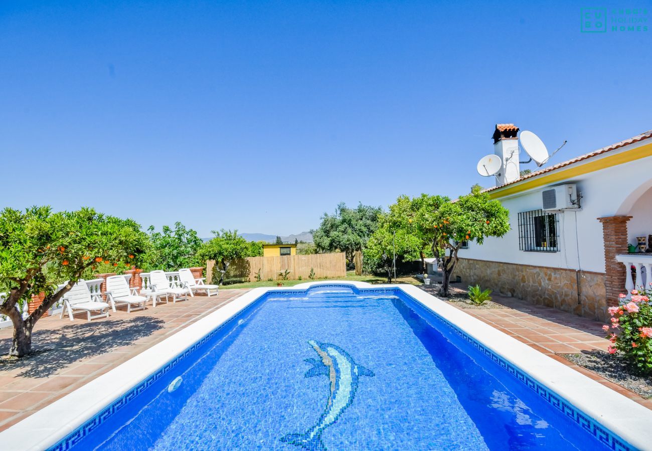 Piscina privada de esta Finca en Cártama