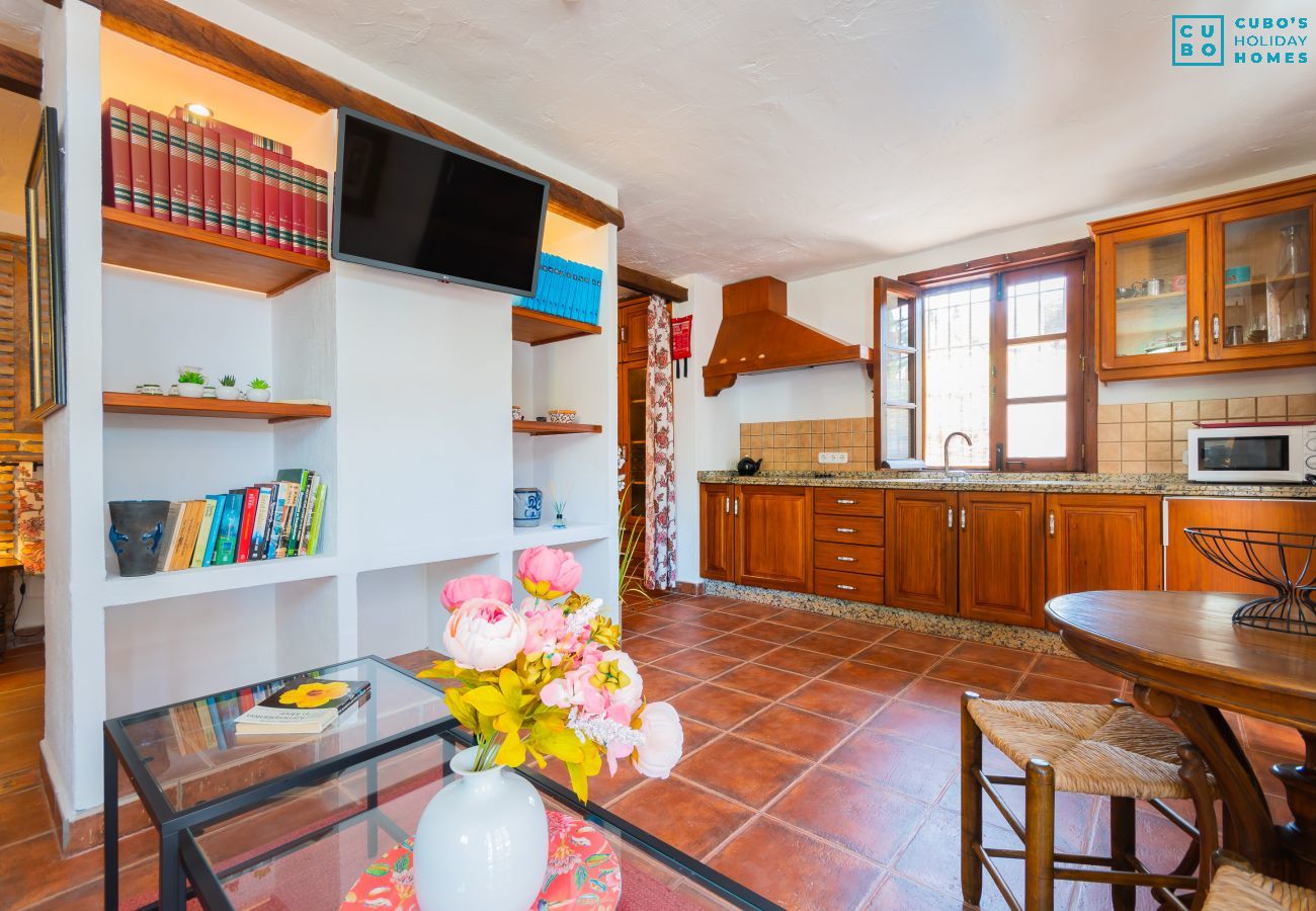 Salón de este apartamento rural en Mijas Pueblo