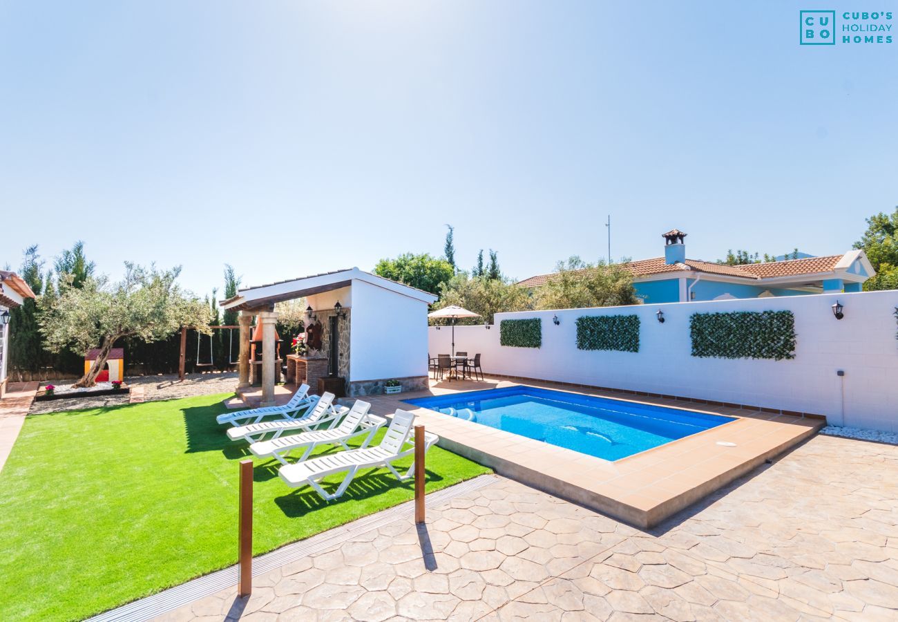 Piscina privada de esta casa rural en Alhaurín el Grande