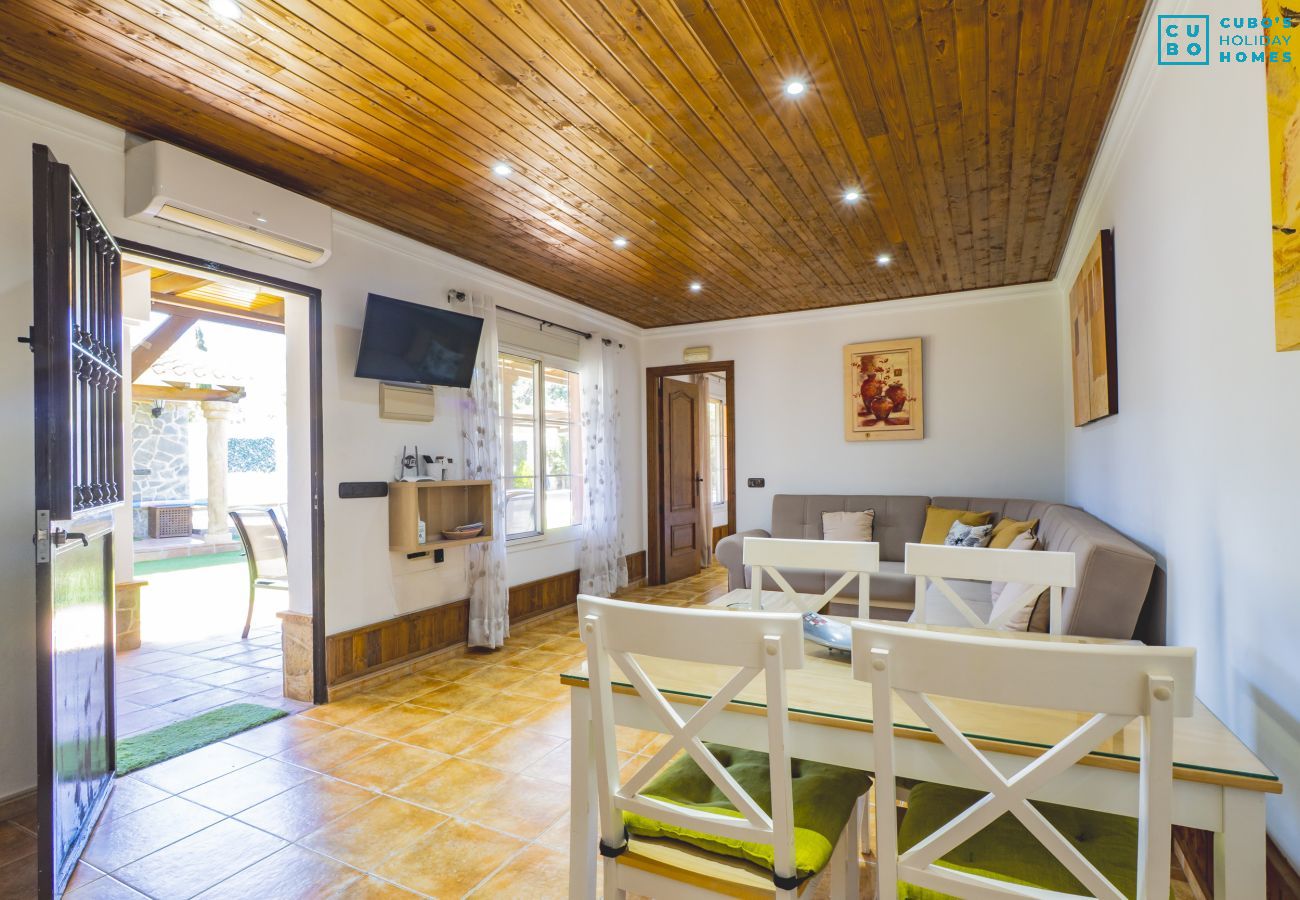 Casa rural en Alhaurín el Grande - Cubo's Casa La Dehesilla High Privacy and Pool