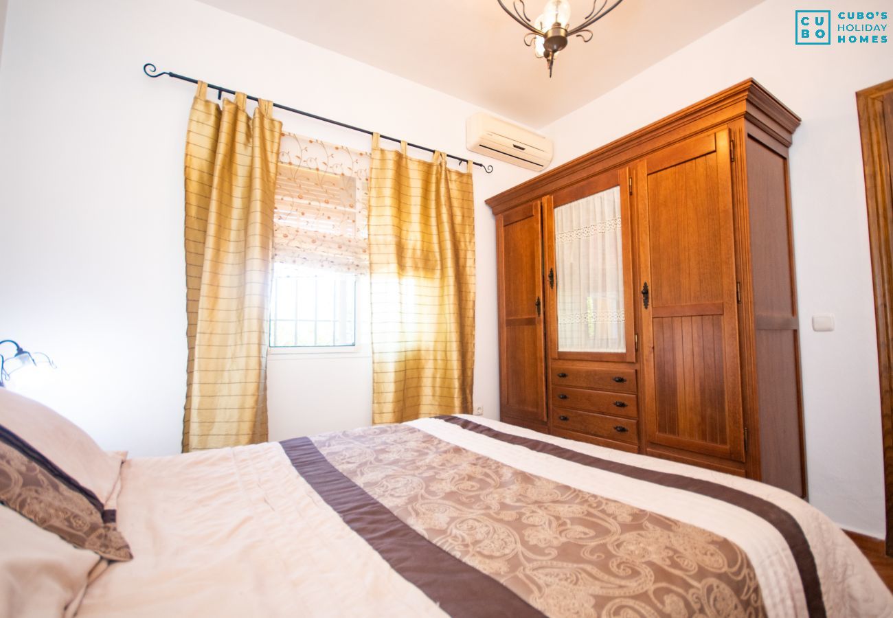 Dormitorio de esta finca en Alhaurín el Grande