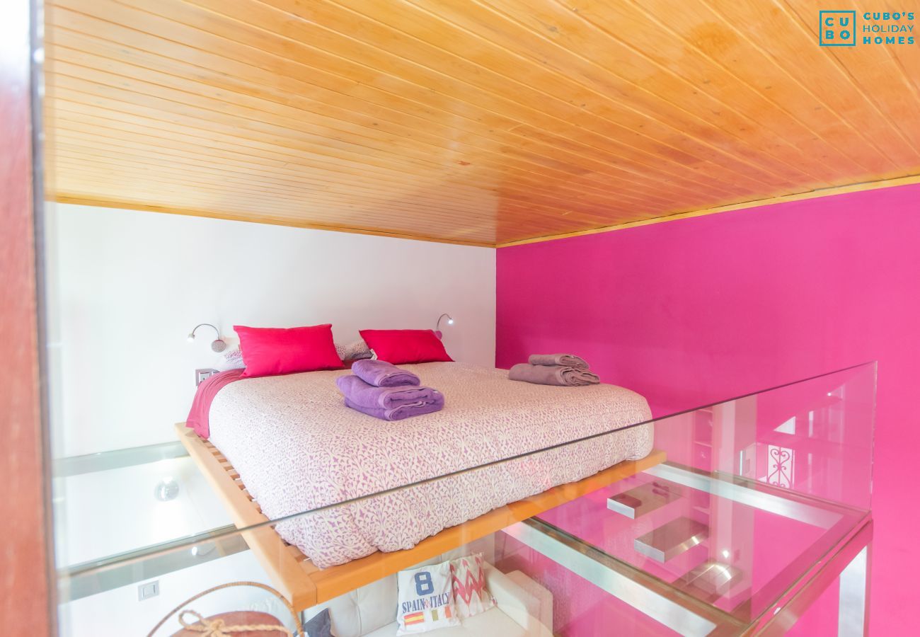 Dormitorio de este apartamento en el centro de Málaga