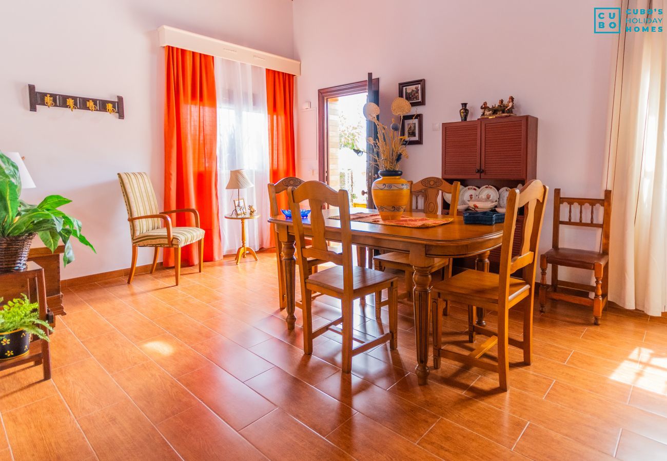 Salón comedor de este apartamento en Alhaurín de la Torre