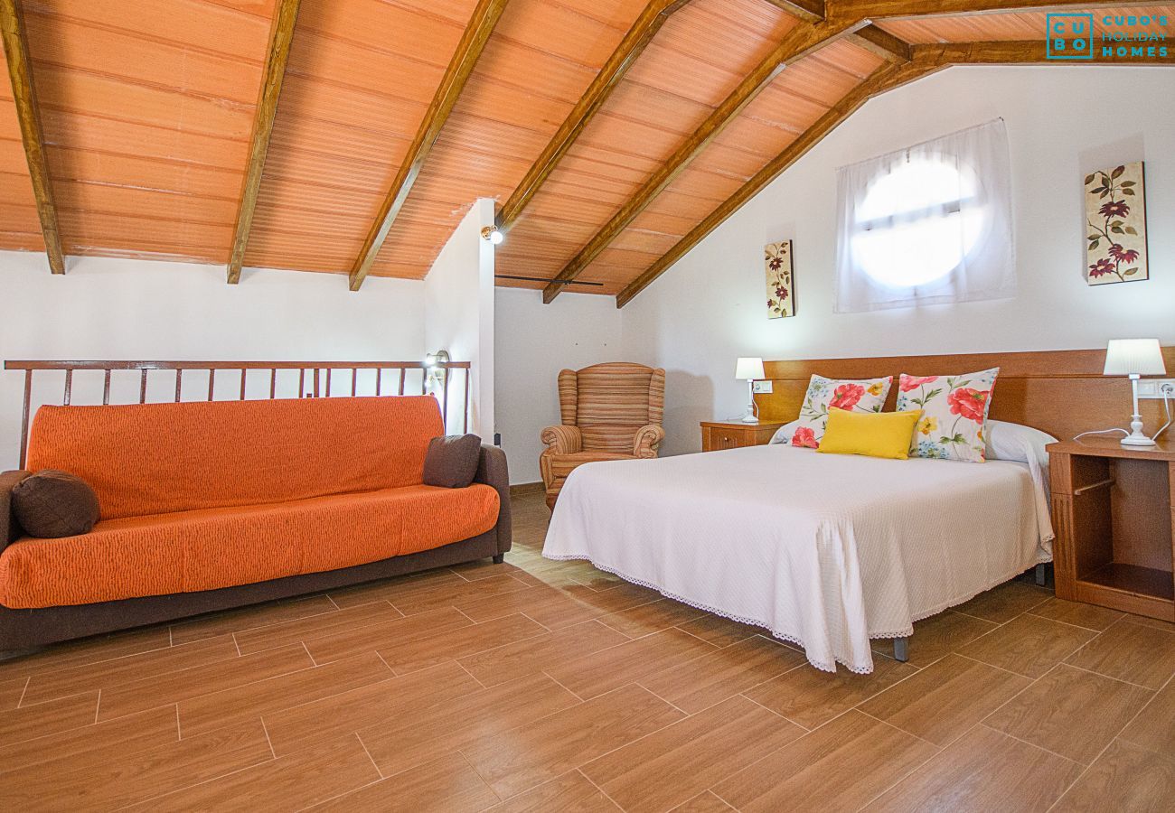 Dormitorio de esta casa cerca de El Caminito del Rey