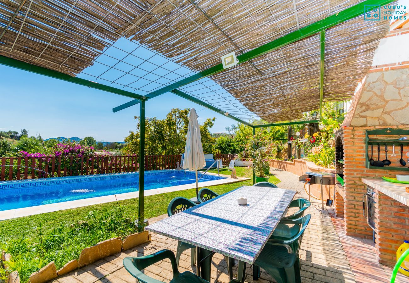 Terraza de esta casa cerca de El Caminito del Rey