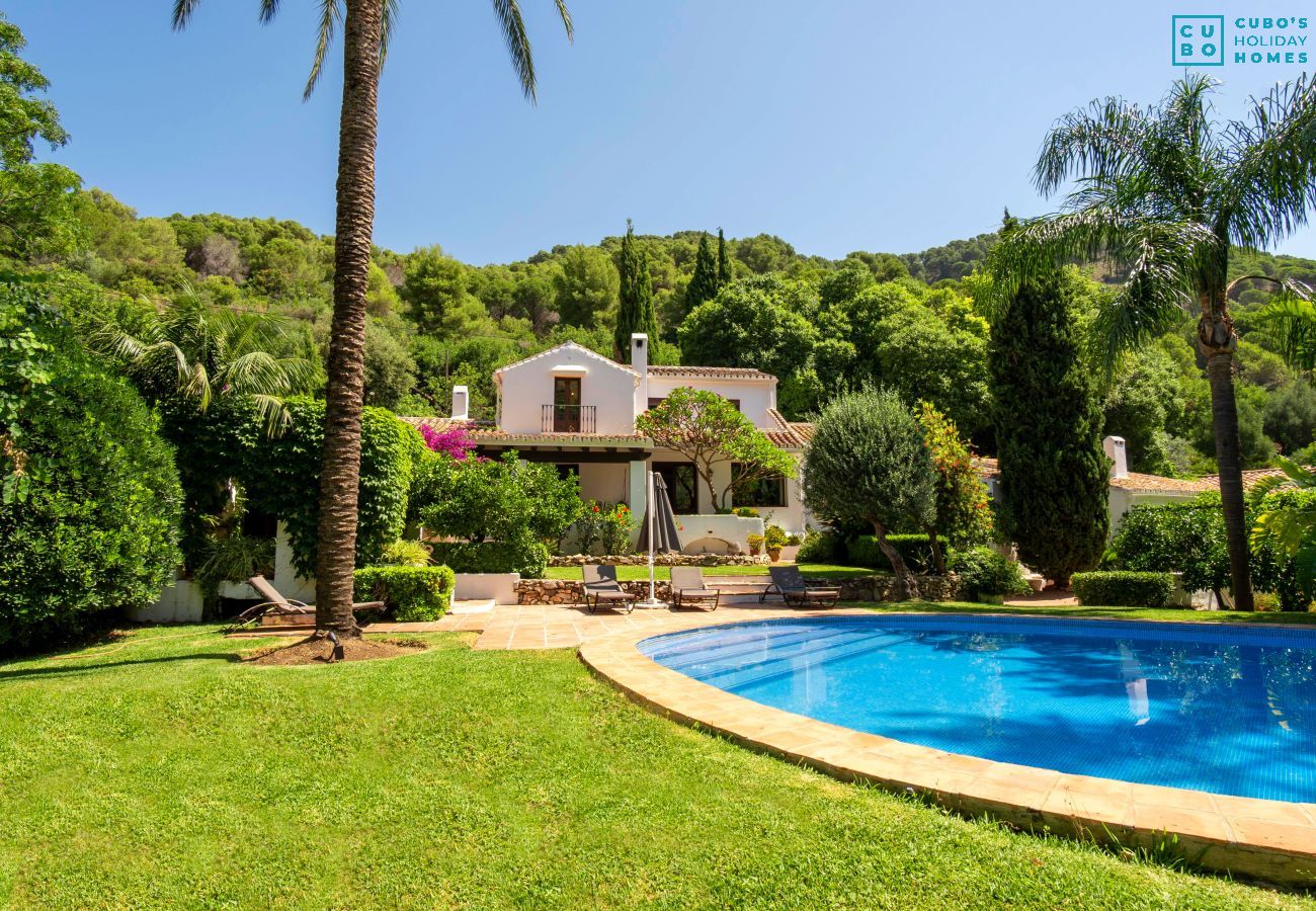 Villa en Coín - Cubo's Villa Las Lagunas de Azahar High Privacy