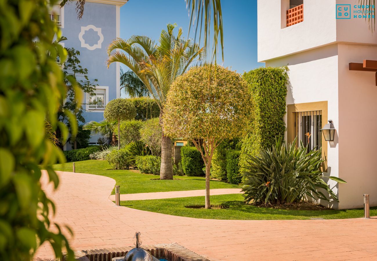 Jardín comunitario de este apartamento en Marbella