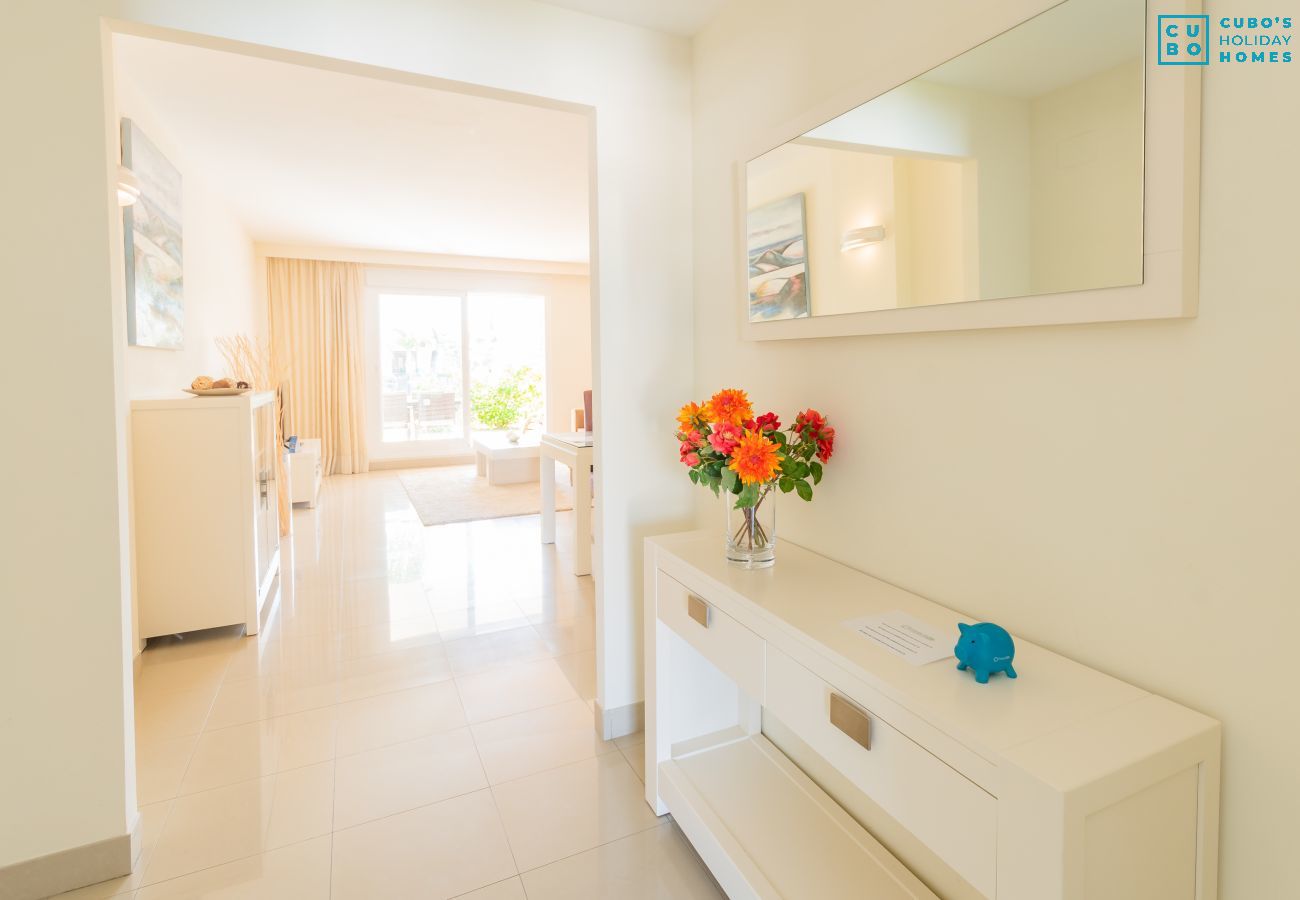 Salón de este apartamento en Marbella