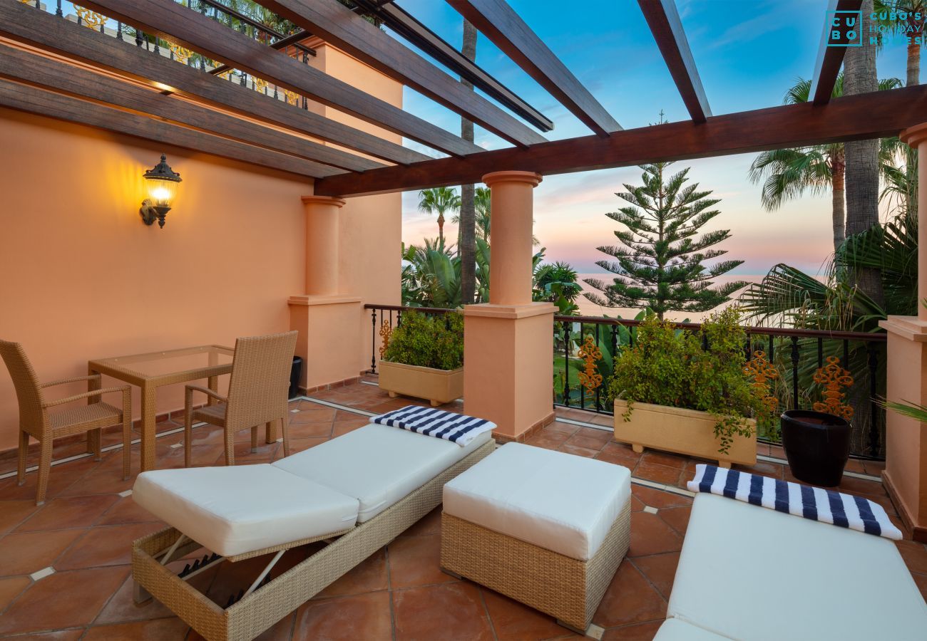 Apartamento en Marbella - Cubo's Luxury Beach Front Duplex Puerto Banus