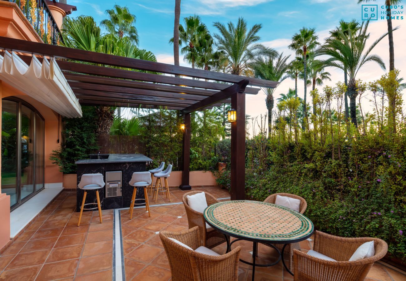 Apartamento en Nueva andalucia - Cubo's Luxury Beach Front Duplex Puerto Banus