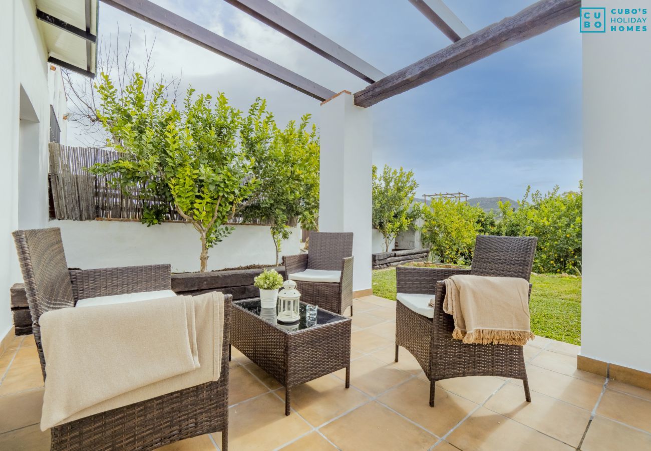 Terraza de esta casa rural en Cártama