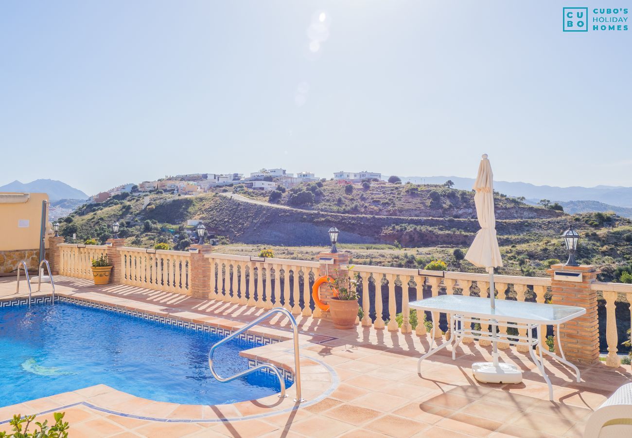 Piscina de esta casa en Sierra Gorda, Coín